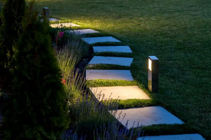 Illuminare giardini: quali luci scegliere - Il Lauro